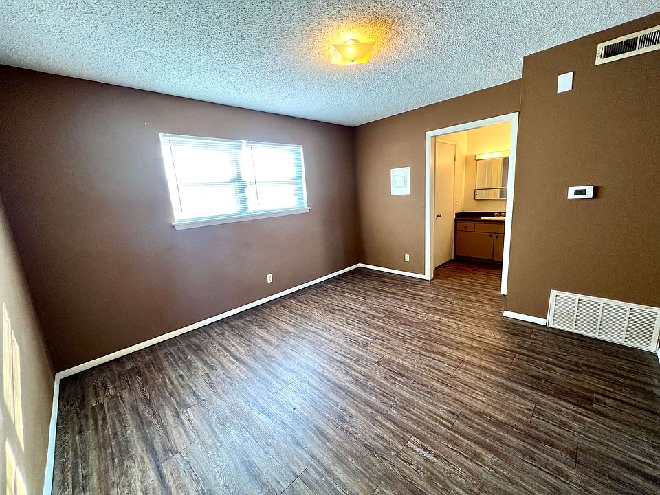 2nd image of 325 W Oklahoma Ave #8