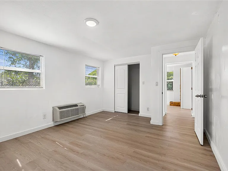 5800 Taylor St #2 — Photo 31
