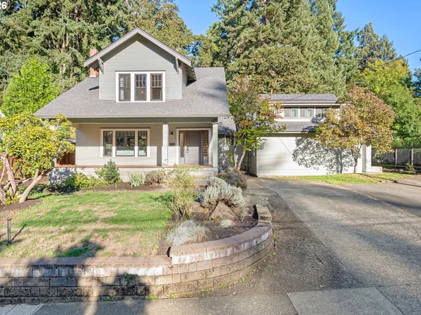 2645 Emerald St, Eugene, OR 97403