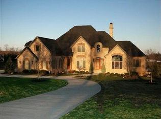 6361 Manor Glen Dr, Medina, OH 44256