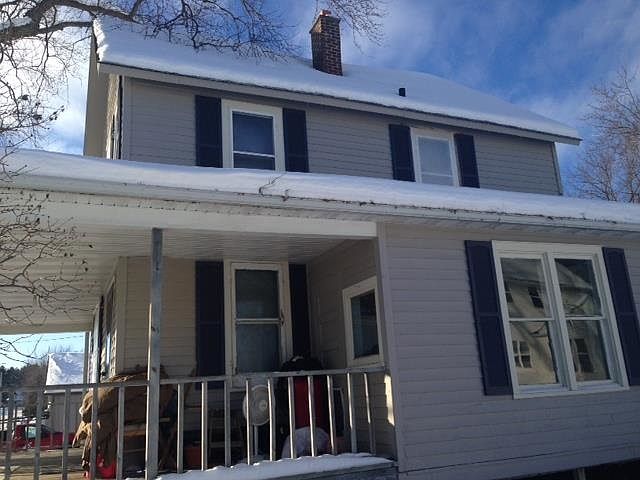 2nd image of 204 Jensen St