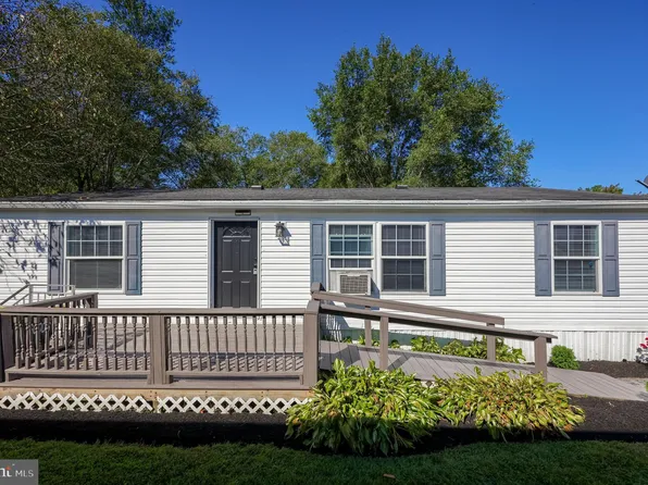 731 Primrose Ln, Ephrata, PA 17522