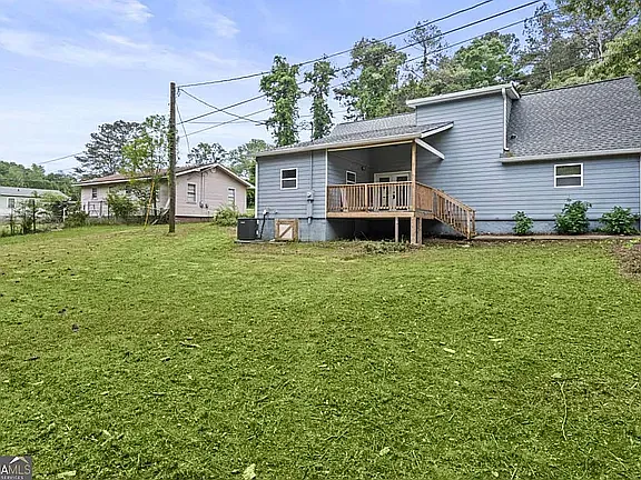 3 bed, 2.5 bath, 1940 sqft, $1,950 — Photo 2