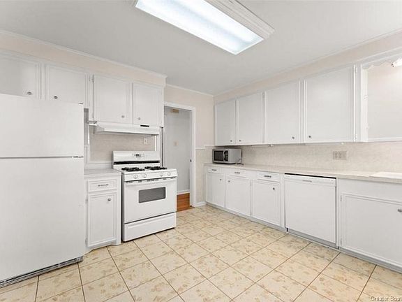 5th image of 4012 Joseph St