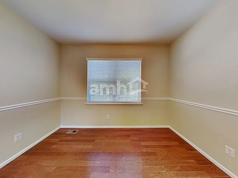 1556 S Catawba Cir — Photo 8