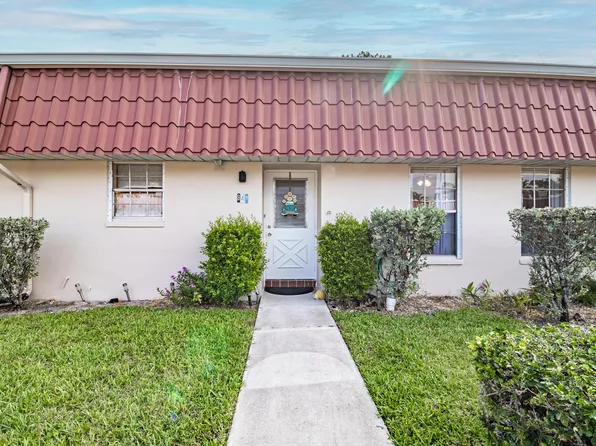 849 Salem Lane, Lake Worth, FL 33467