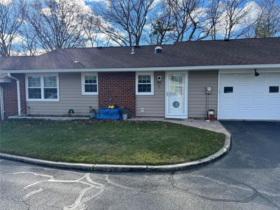 256 newcastle Court #B, Ridge, NY, 11961