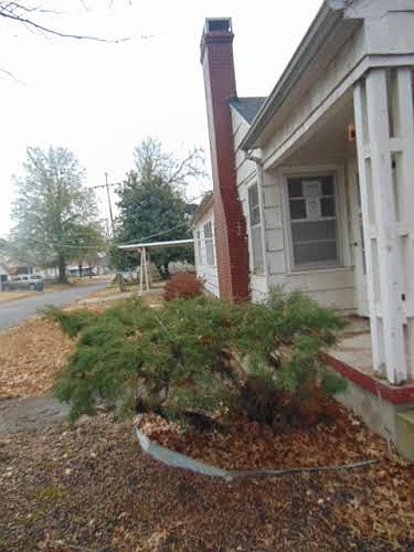 2nd image of 2901 Garland St