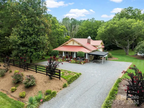 1114 Capps Rd, Bessemer City, NC 28016