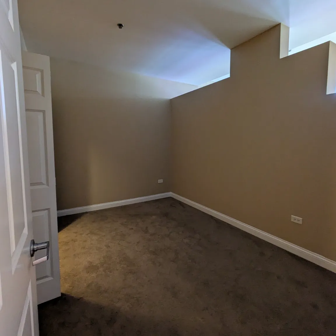 1 bed, 709 sqft, $2,050 — Photo 4