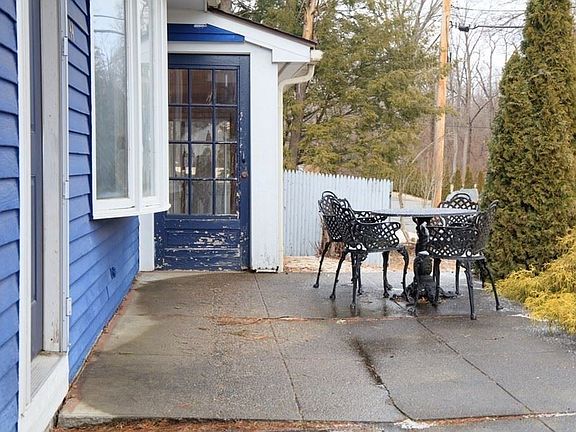3rd image of 44 Beckwith Ave