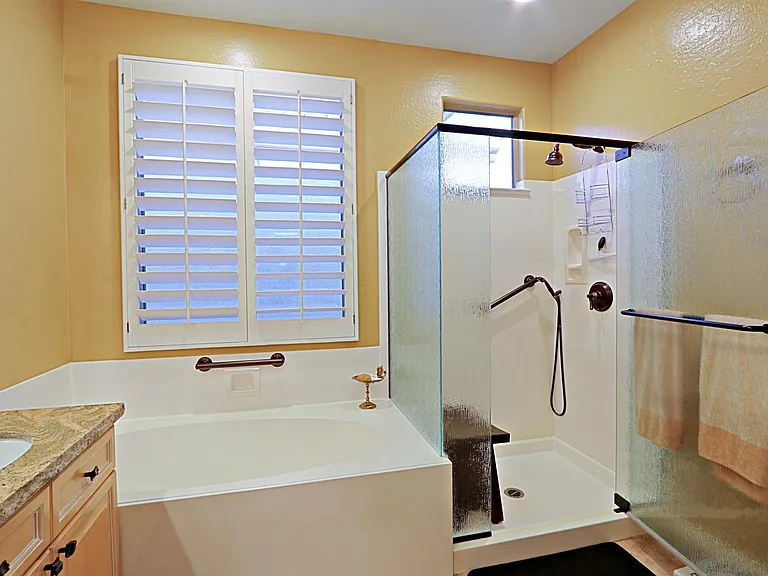 6747 E Eagle Feather Rd — Photo 20