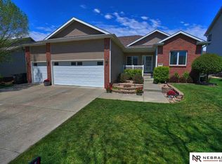 2254 Scotch Pine Trl, Lincoln, NE 68512