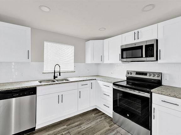 3rd image of 501 N Miller St