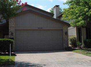 2924 Southern Cross Dr, Garland, TX 75044