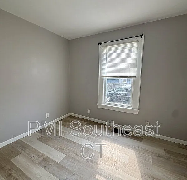 43-45 Denison Ave #43 — Photo 10