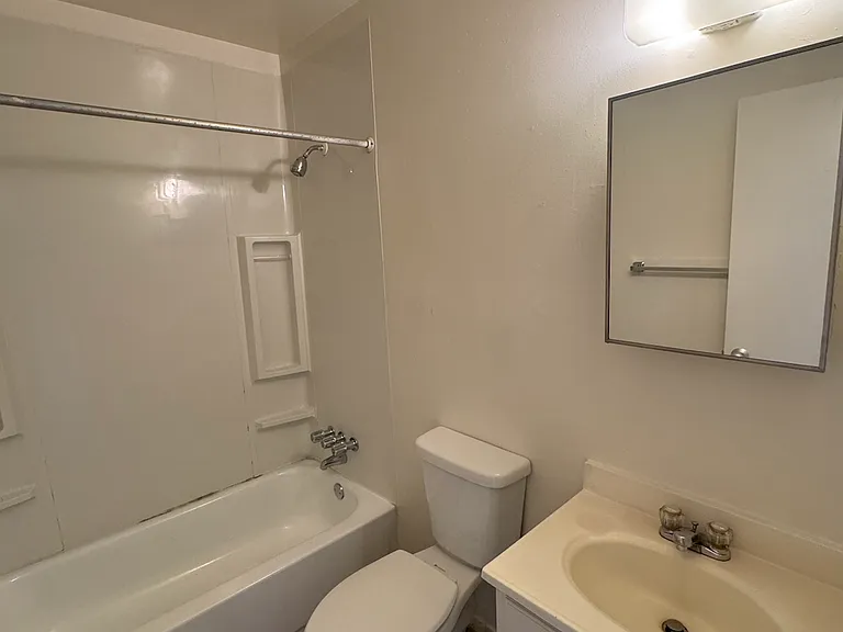 916 N Calvert St #2F — Photo 7