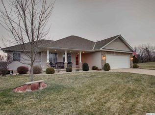 2532 Camelot Ct, Quincy, IL 62305
