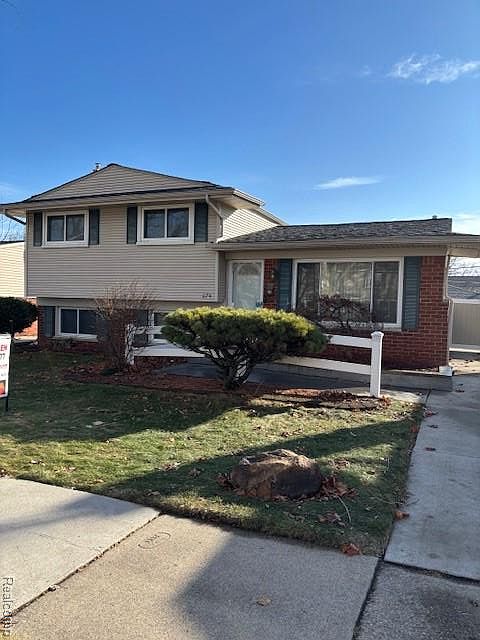 1st image of 674 Langley Blvd