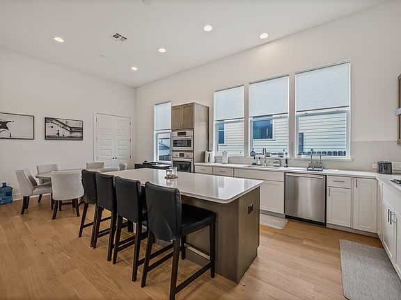 2nd image of 6228 Toscana Ave