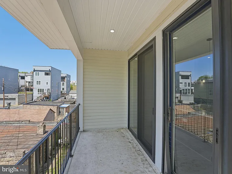 2404 N Capitol St NW #B — Photo 9