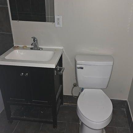 3rd image of 404 N Houston Rd