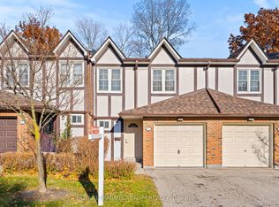 2120 Rathburn Rd E #43, Mississauga, ON L4W 2S8