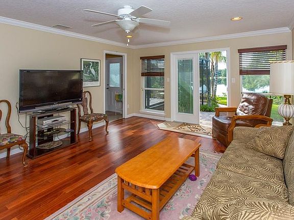 2nd image of 2406 Tuscarora Trl