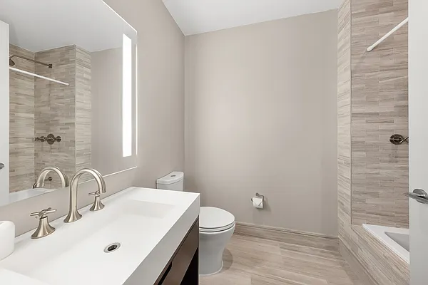 Sold by Douglas Elliman | media 14