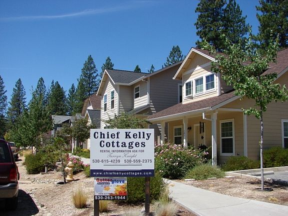 Chief Kelly Cottages Entrance