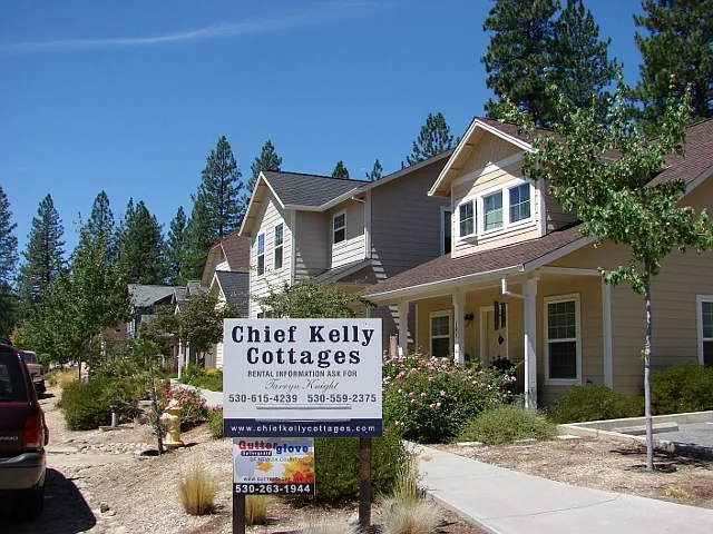 Chief Kelly Cottages Entrance