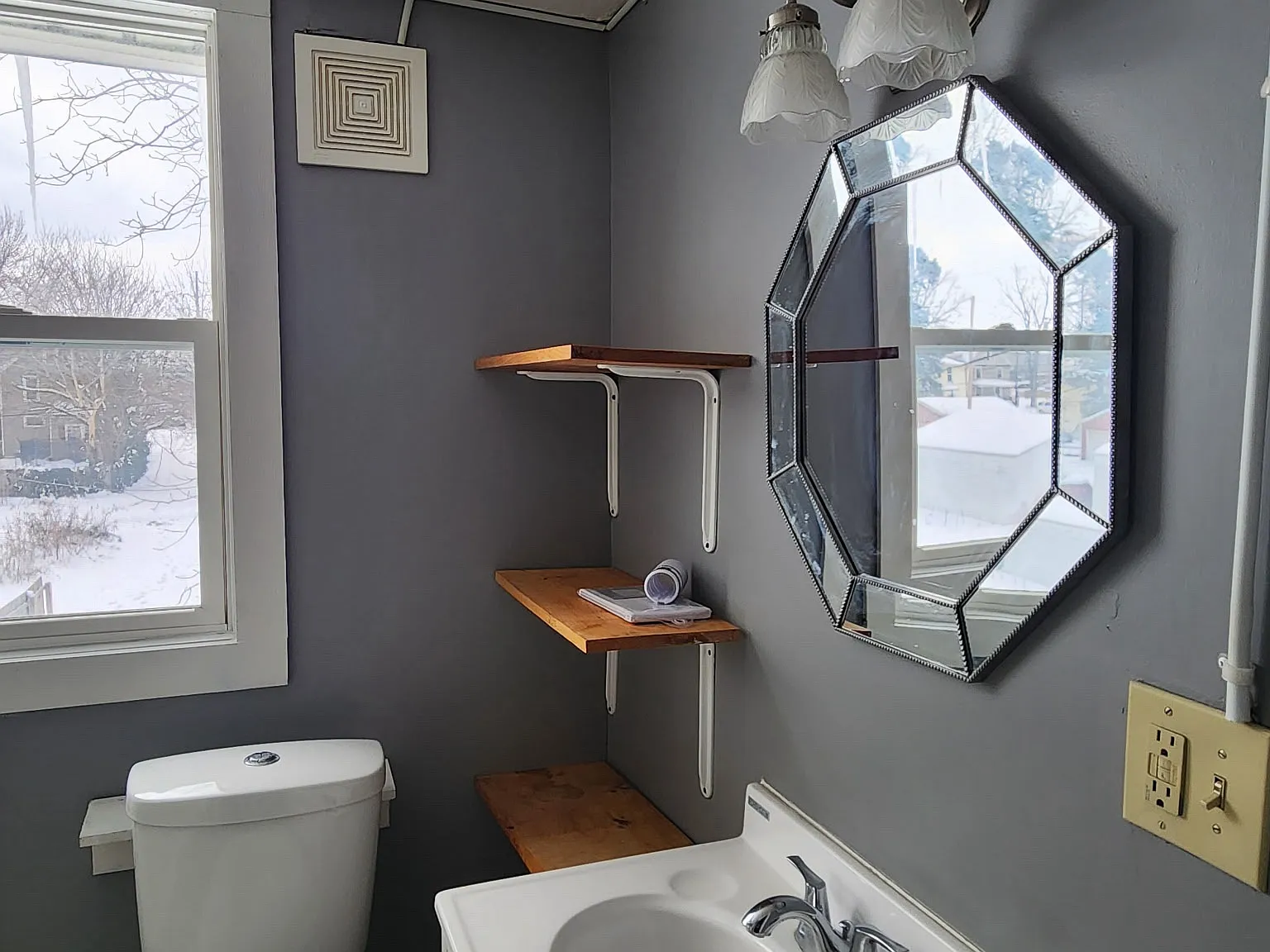 3 bed, $1,350 — Photo 2