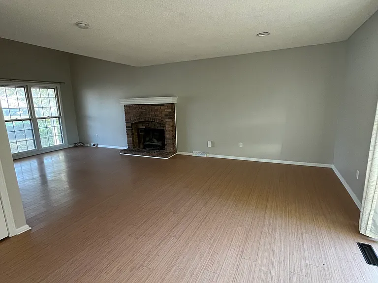 6115 High Grove Rd — Photo 6