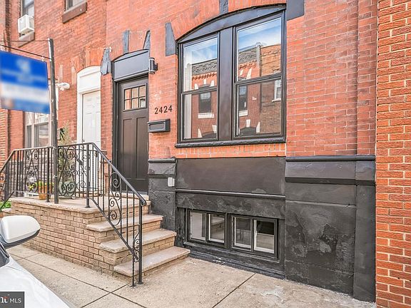 2nd image of 2424 S Iseminger St