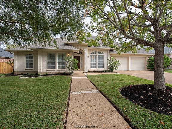 2nd image of 9305 Bloomfield Ln