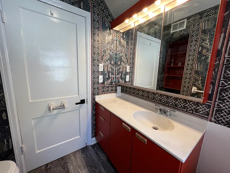 1325 Rogers St — Photo 9