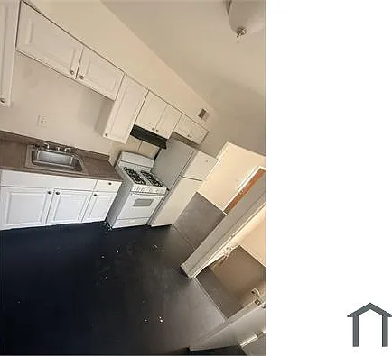3 bed, $1,300 — Photo 2