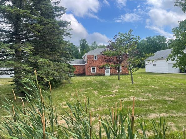 3634 Moyer Rd, North Tonawanda, NY 14120