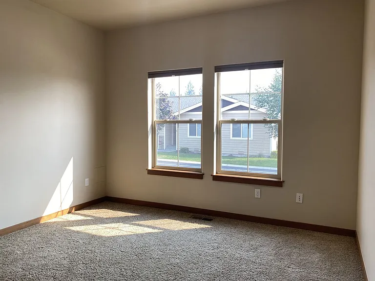 566 Village Dr — Photo 19