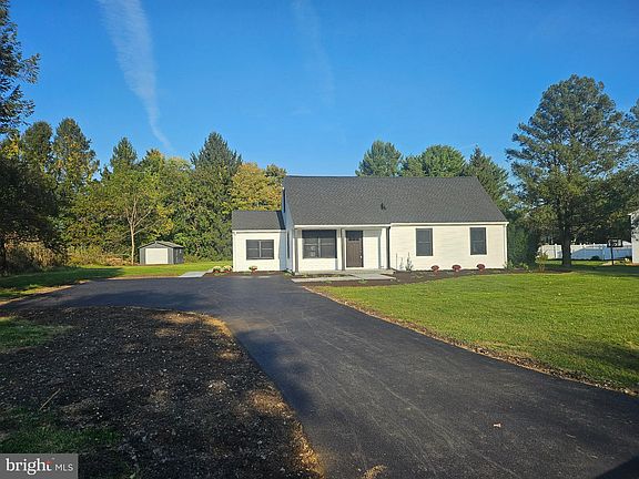 4th image of 17 Andrew Dr