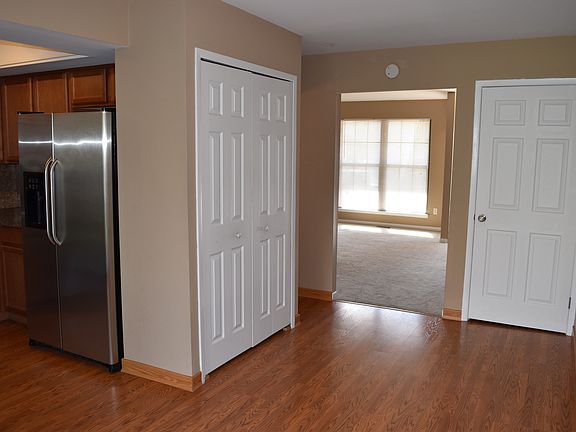 4th image of 39750 Manor Dr