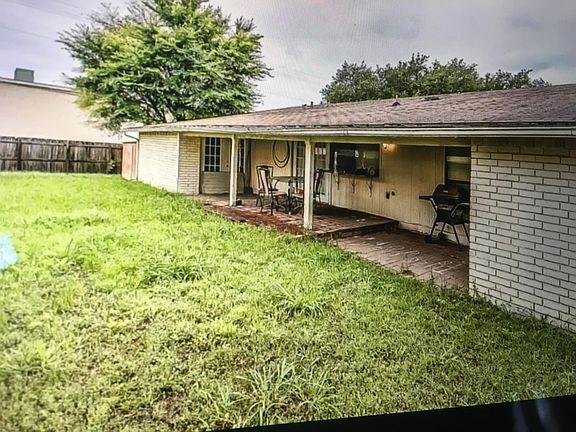 5th image of 944 Lombardy Dr