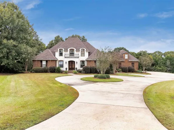 116 Cherry Rose Trl, Canton, MS 39046