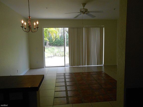 853 PIPERS CAY 019