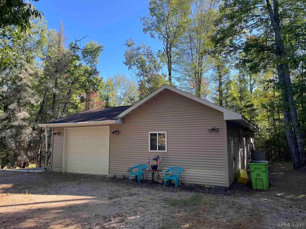 W9001 Us Highway 8, Pembine, WI 54156