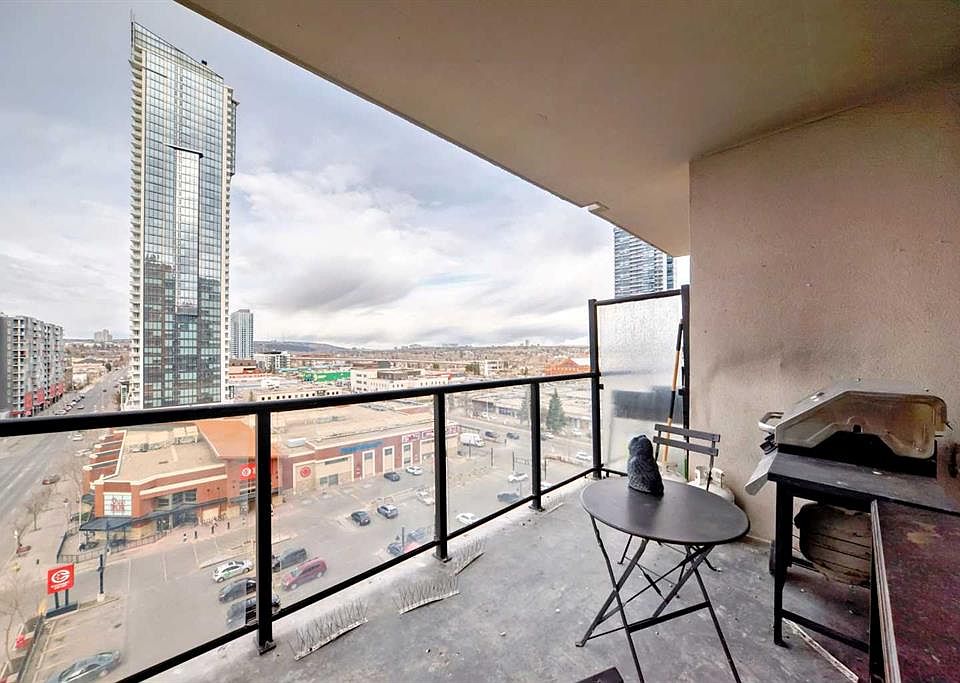 1st image of 1053 10th St SW #915