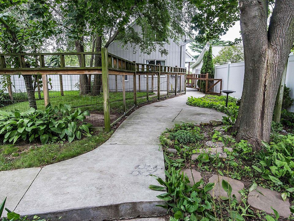 8970 Lakeshore Rd, photo 4