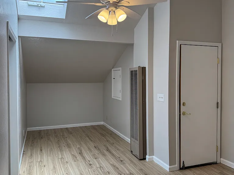 19435 Victoria Dr #2 — Photo 9