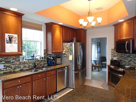 4th image of 5210 Eleuthra Cir