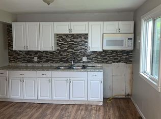 33411 Bentley Ct, Westland, MI 48186